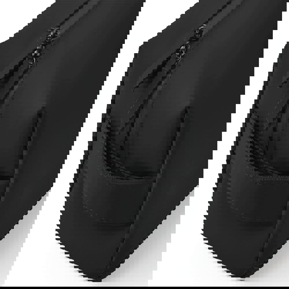 BG332 - Toilettas van mat polyurethaan