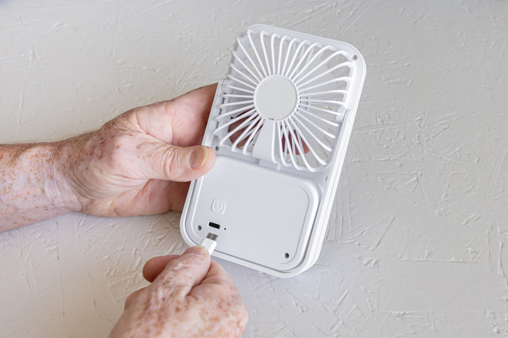 Aervina RCS rplastic herlaadbare bureauventilator