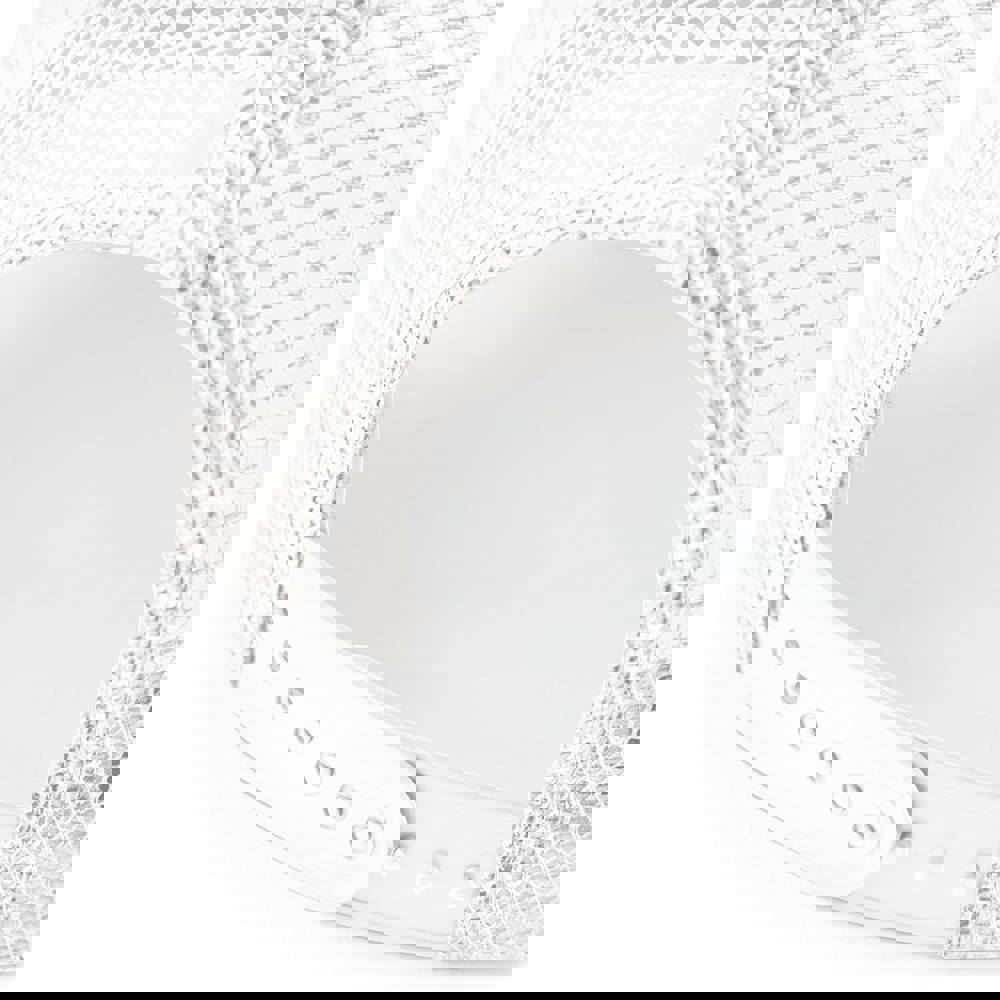 B640B - Kinderpet in mesh, verstelbaar aan de achterkant.