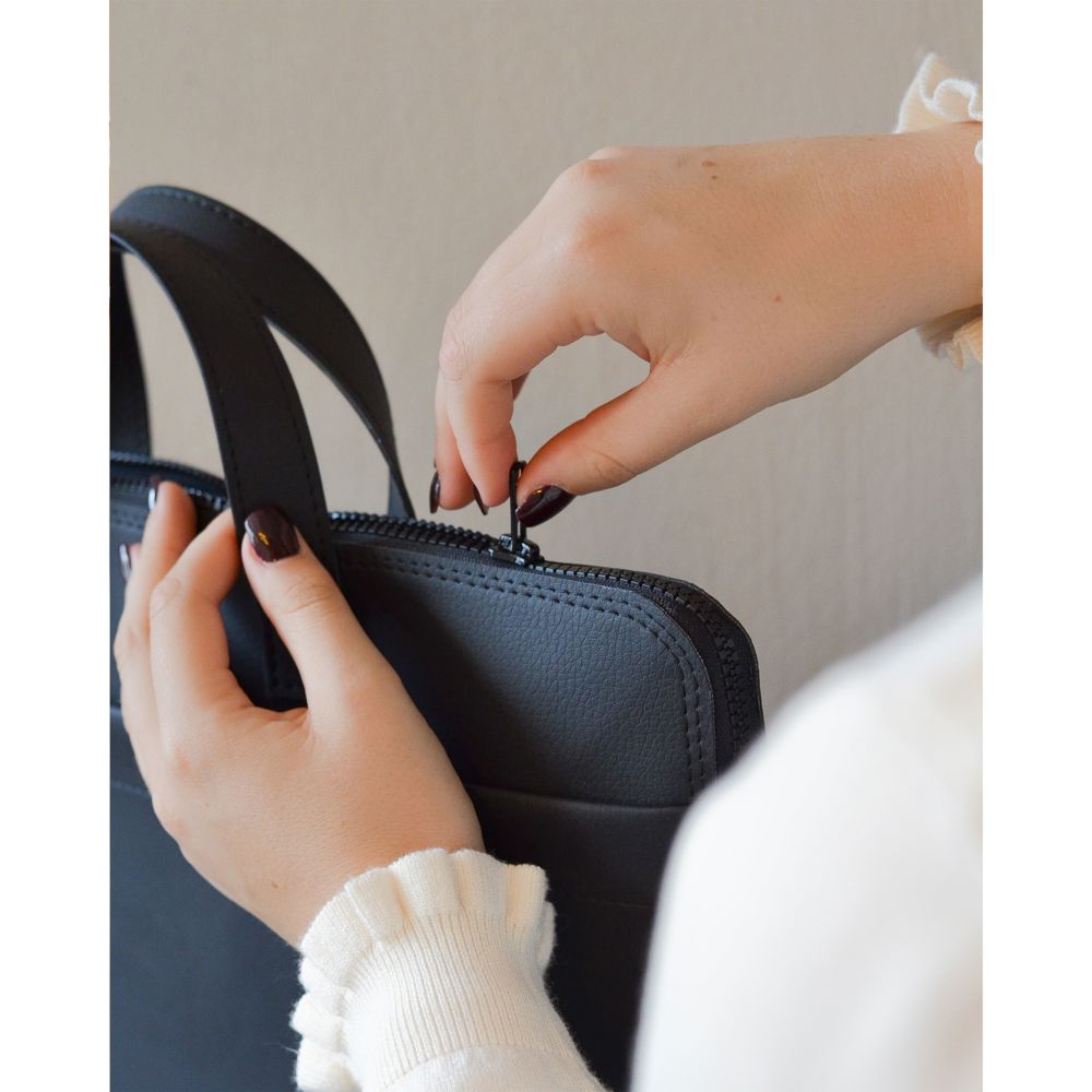 Apple Leather Laptop Bag 15/16"