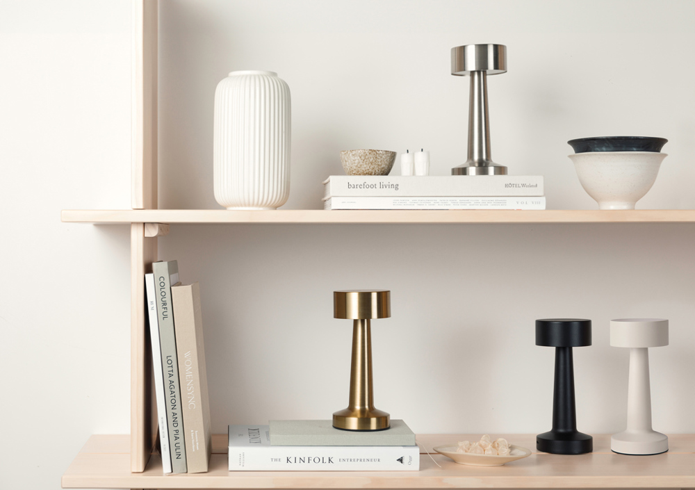 VINGA Maris RCS recycled ABS tafel lamp