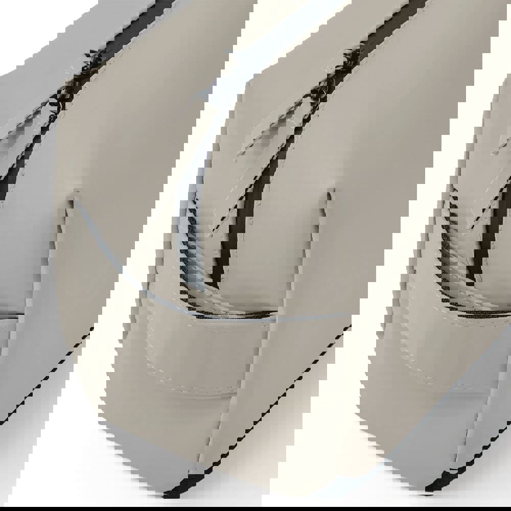 BG332 - Toilettas van mat polyurethaan