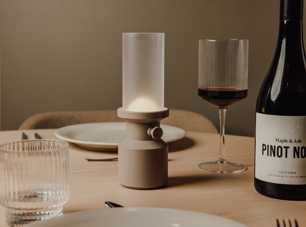 VINGA Niori RCS tafellamp