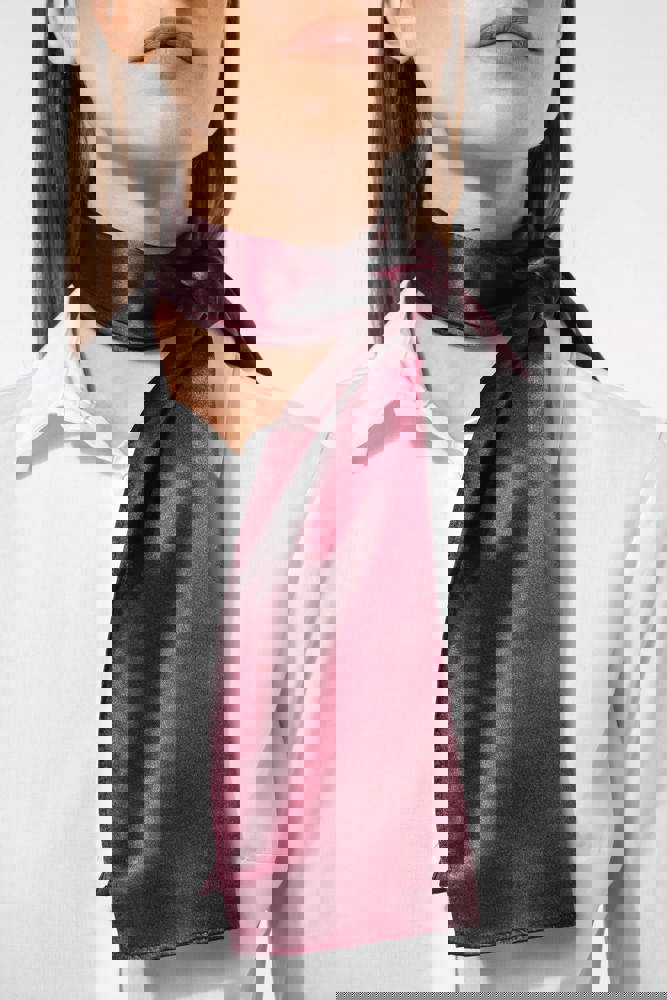 K861 - Satijnen sjaal